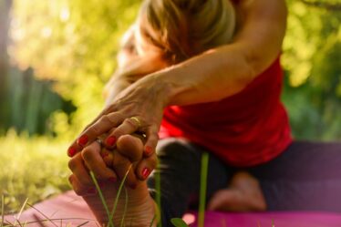 Yoga for begyndere – Sådan kommer du i gang med yoga og hvad du behøver at vide