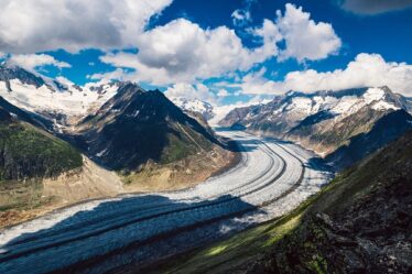 Vinterens vidundere: Gletscher-skiløb i alpernes snesikre paradis